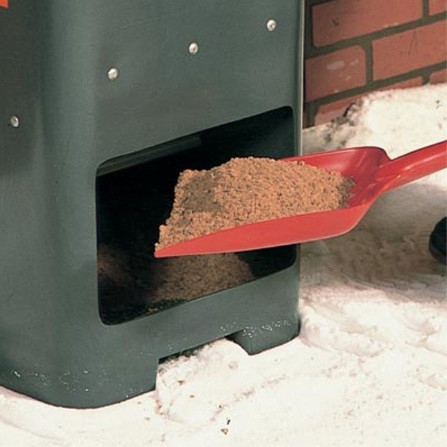 Rollastor Portable Grit Bin & Shovel - Image 3