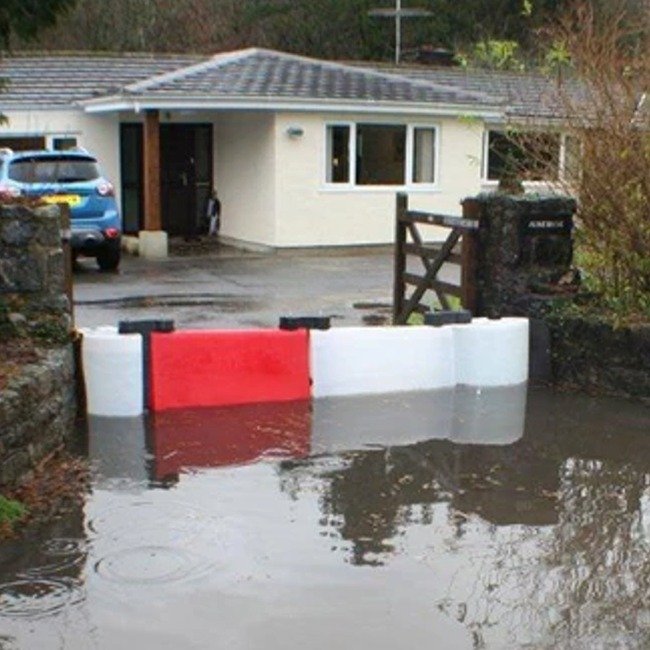 FloodStop flood defense barrier system